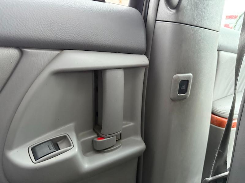 Toyota Sienna XLE FWD 2010