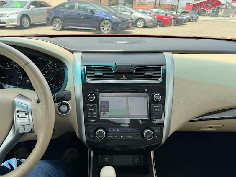 Nissan Altima 3.5 SV 2015