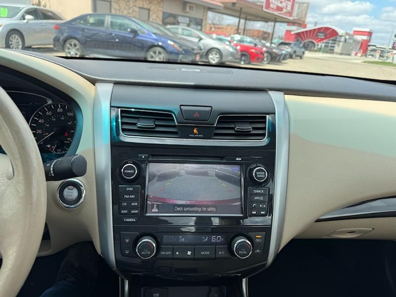 Nissan Altima 3.5 SV 2015
