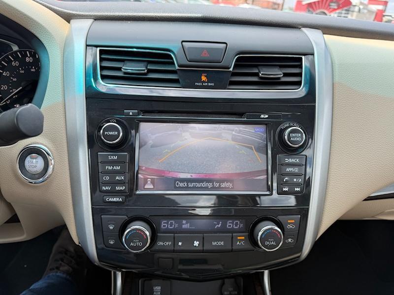 Nissan Altima 3.5 SV 2015