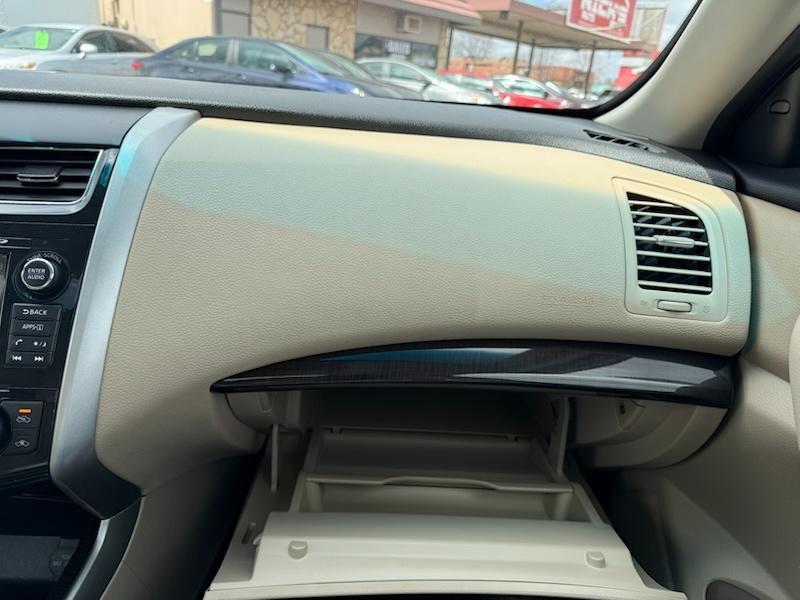 Nissan Altima 3.5 SV 2015