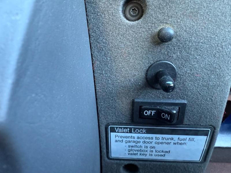 Cadillac DeVille DHS 2004