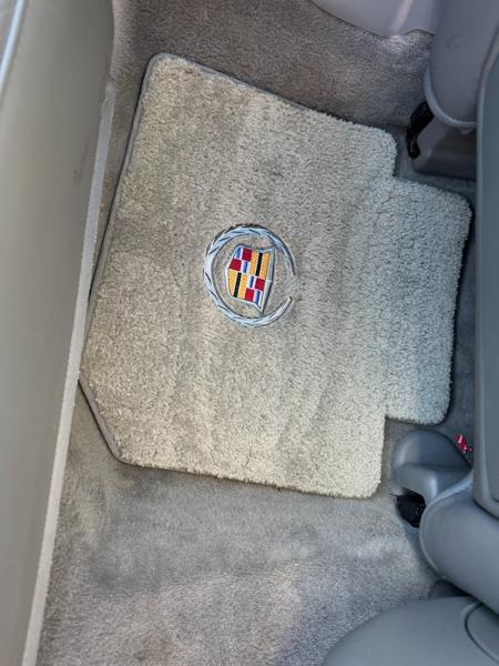 Cadillac DeVille DHS 2004