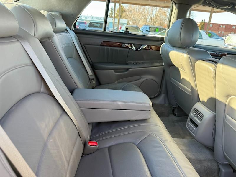 Cadillac DeVille DHS 2004