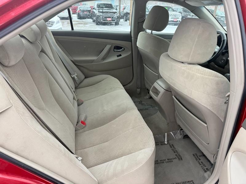 Toyota Camry LE 2009