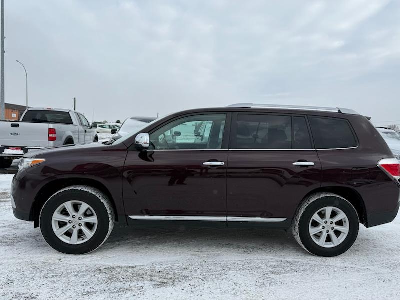 Toyota Highlander Base 4WD 2013