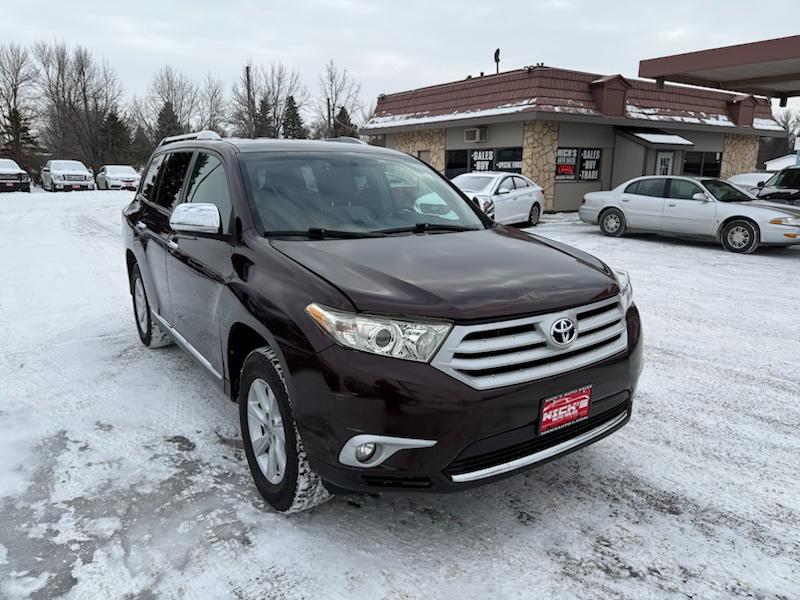 Toyota Highlander Base 4WD 2013