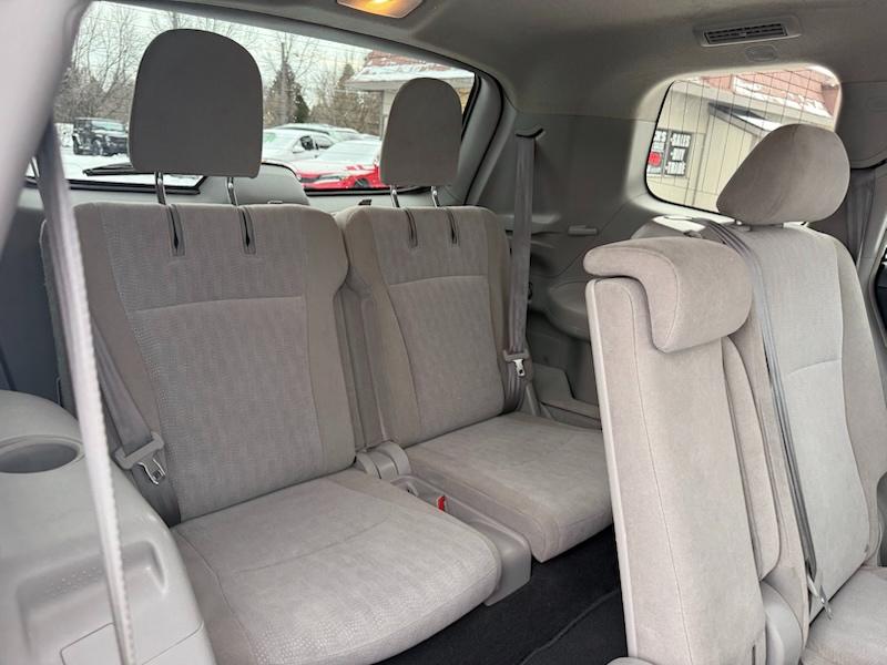 Toyota Highlander Base 4WD 2013