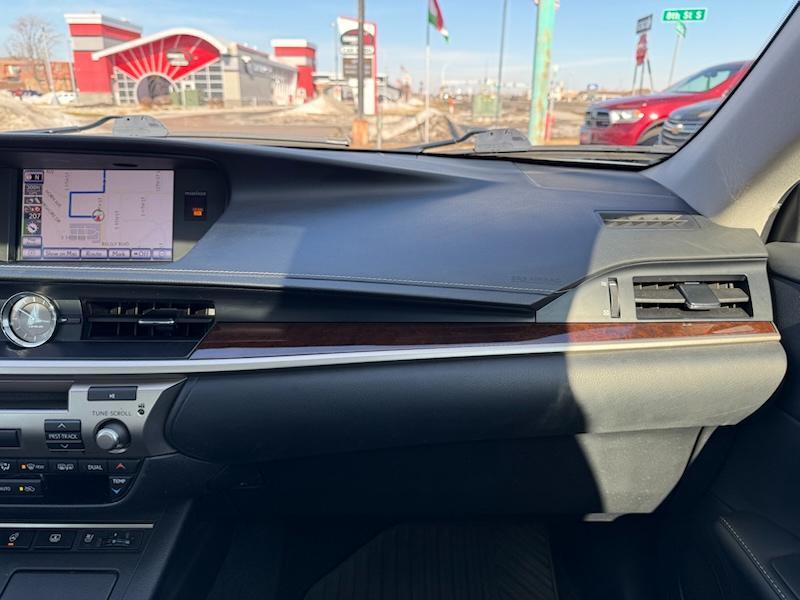 Lexus ES 350 Sedan 2013