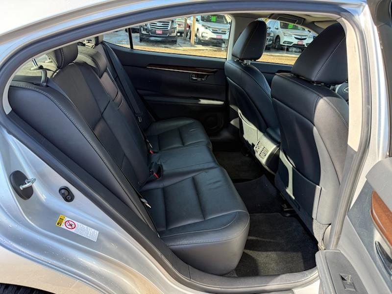 Lexus ES 350 Sedan 2013