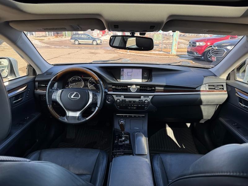 Lexus ES 350 Sedan 2013