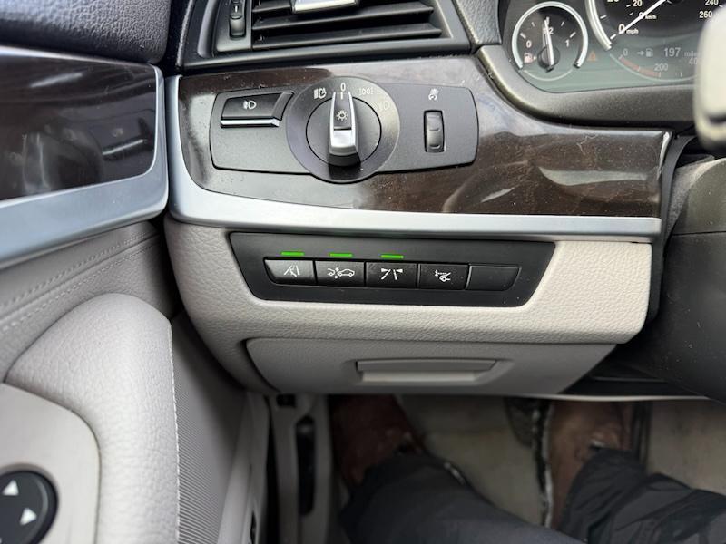 BMW 5-Series 535i xDrive 2013