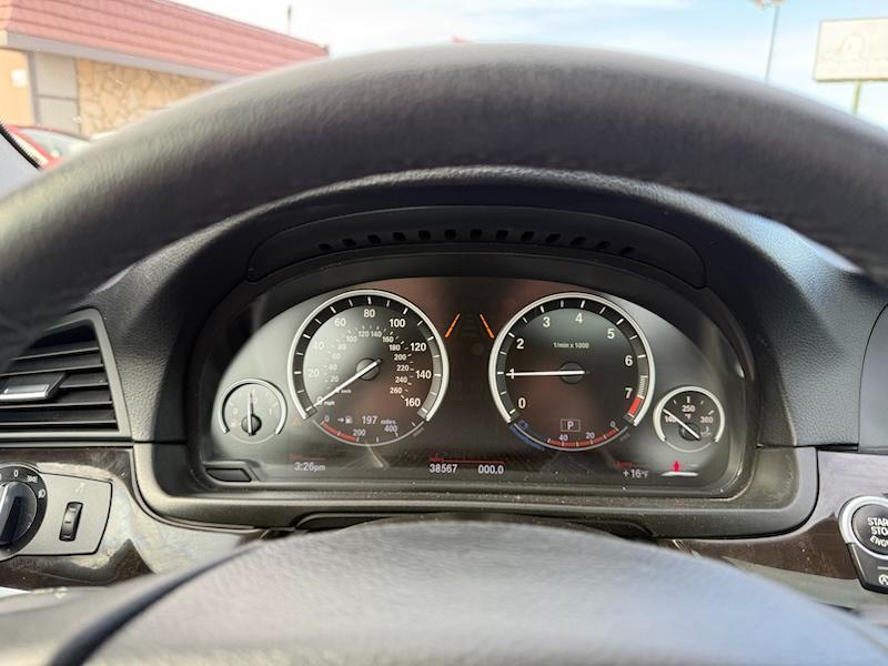 BMW 5-Series 535i xDrive 2013