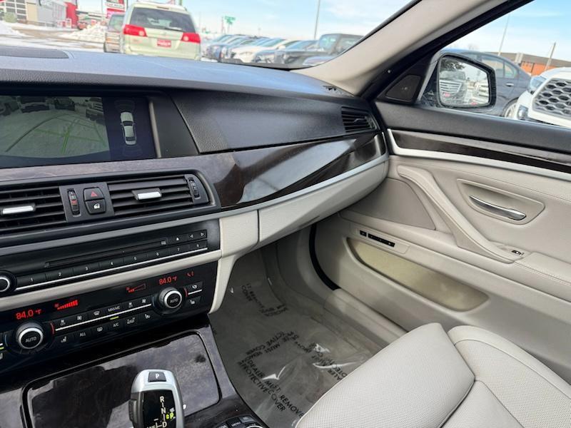 BMW 5-Series 535i xDrive 2013