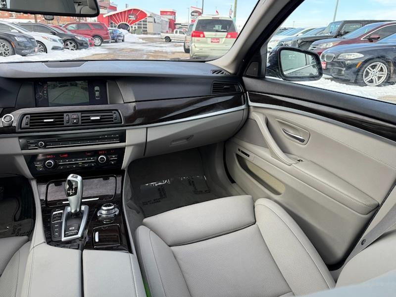 BMW 5-Series 535i xDrive 2013