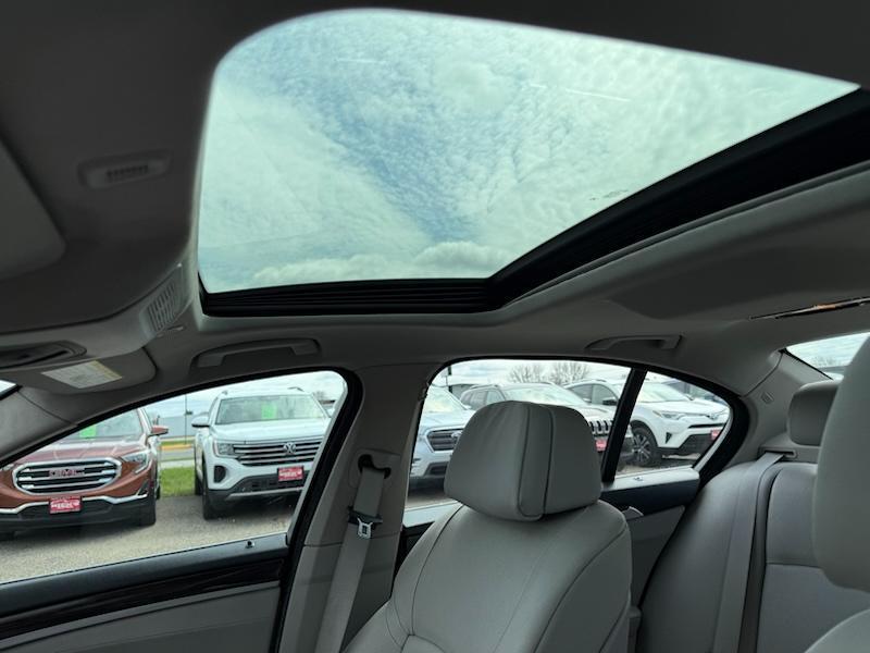 BMW 5-Series 535i xDrive 2013