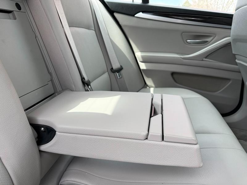 BMW 5-Series 535i xDrive 2013