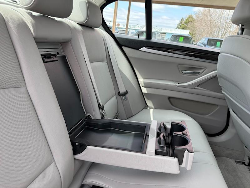 BMW 5-Series 535i xDrive 2013