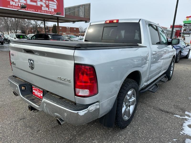 RAM 1500 SLT Crew Cab SWB 4WD 2016