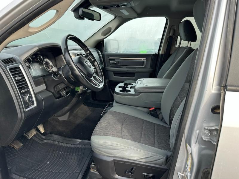 RAM 1500 SLT Crew Cab SWB 4WD 2016