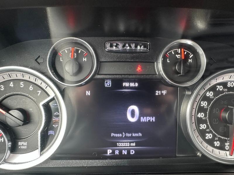 RAM 1500 SLT Crew Cab SWB 4WD 2016