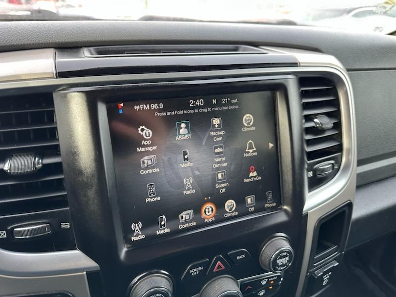 RAM 1500 SLT Crew Cab SWB 4WD 2016