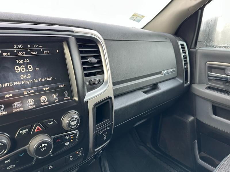 RAM 1500 SLT Crew Cab SWB 4WD 2016