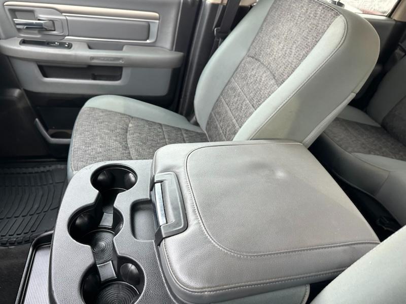 RAM 1500 SLT Crew Cab SWB 4WD 2016