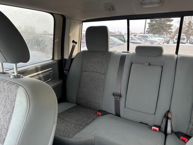 RAM 1500 SLT Crew Cab SWB 4WD 2016