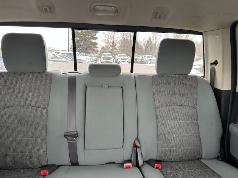 RAM 1500 SLT Crew Cab SWB 4WD 2016