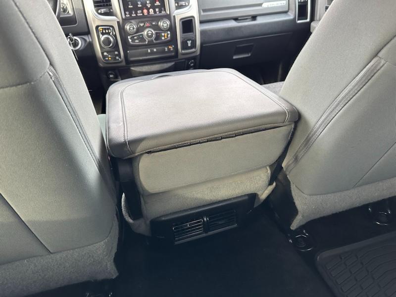 RAM 1500 SLT Crew Cab SWB 4WD 2016