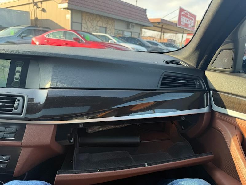 BMW 5-Series 535i xDrive 2013