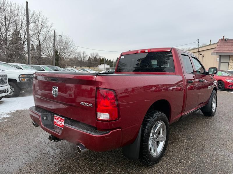 RAM 1500 Express 4x4 Crew Cab 5'7" Box 2015