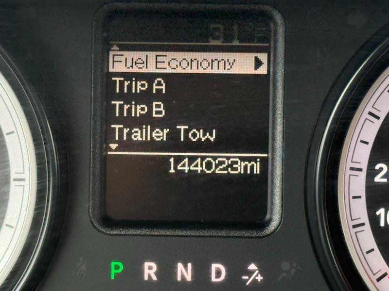 RAM 1500 Express 4x4 Crew Cab 5'7" Box 2015