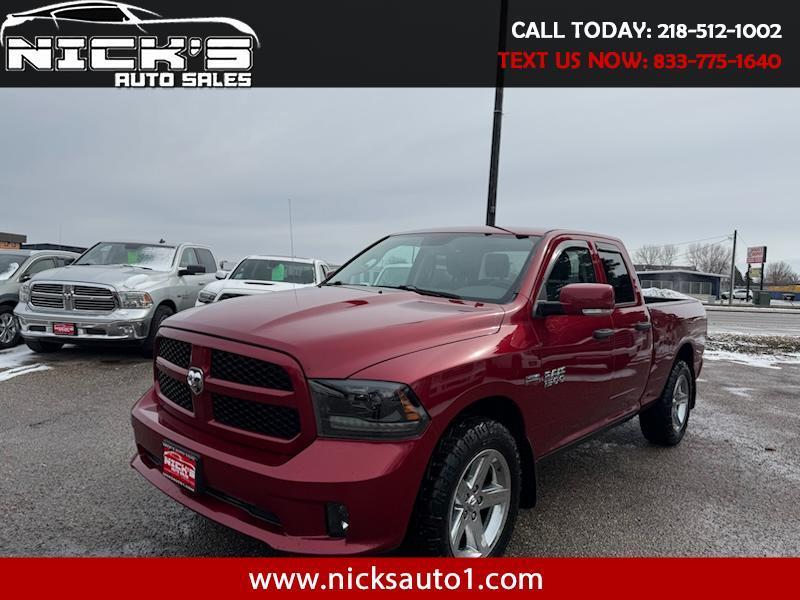 2015 RAM 1500 Express 4x4 Crew Cab 5'7" Box