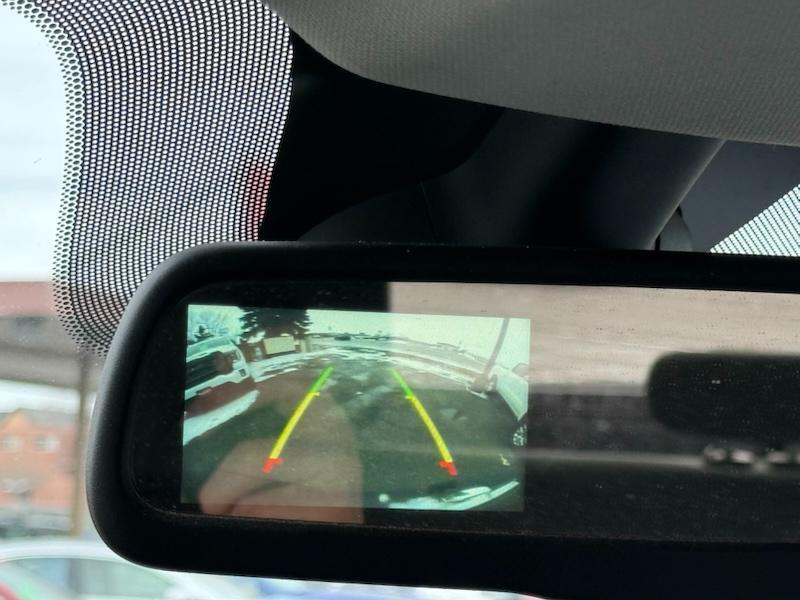 RAM 1500 Express 4x4 Crew Cab 5'7" Box 2015