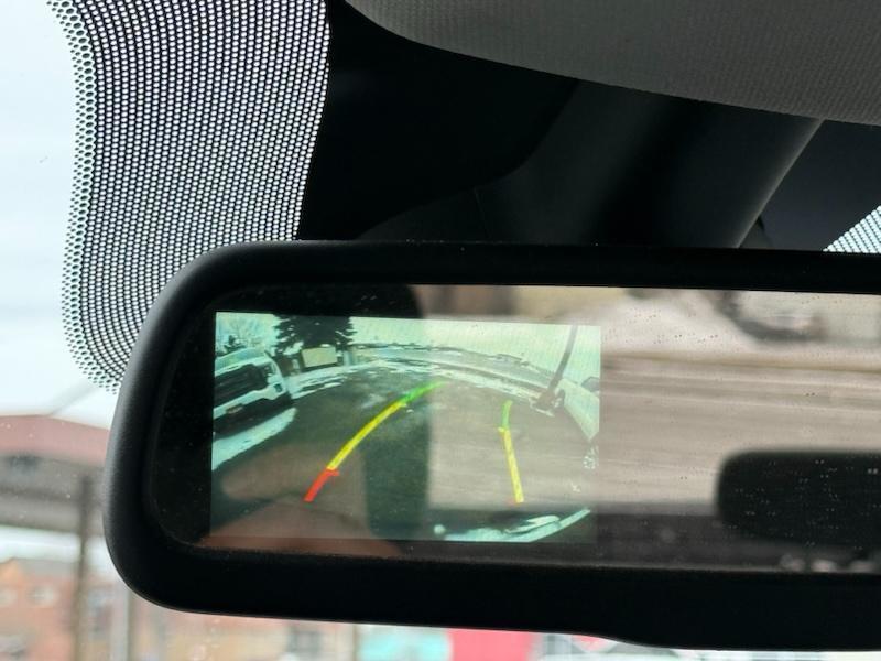 RAM 1500 Express 4x4 Crew Cab 5'7" Box 2015