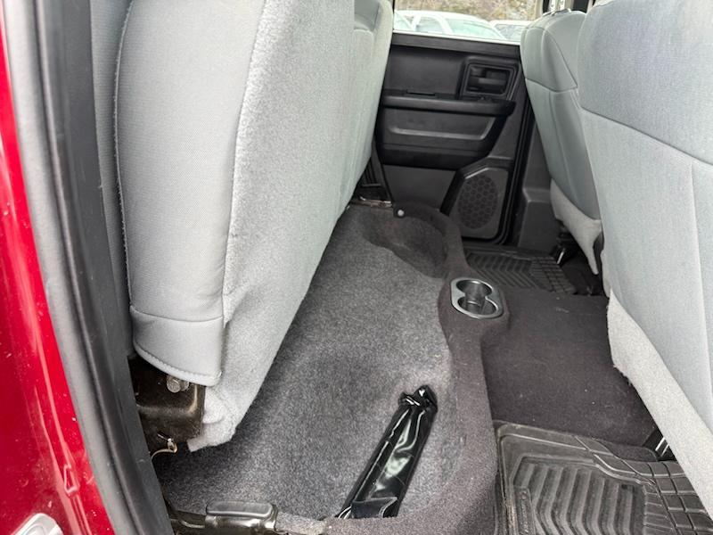 RAM 1500 Express 4x4 Crew Cab 5'7" Box 2015