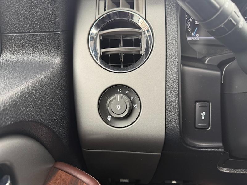 Ford Expedition EL Platinum 4WD 2015