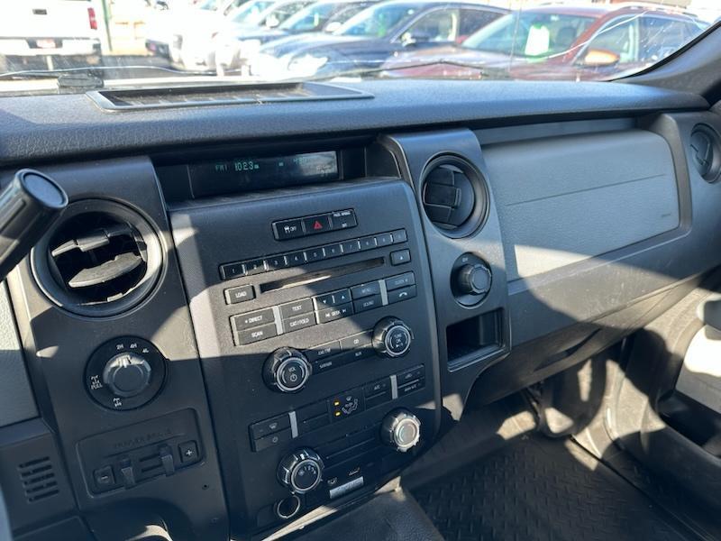 Ford F-150 XL SuperCrew 4WD 2014