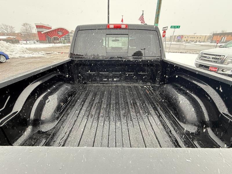 RAM 1500 SLT Crew Cab 4WD 2012