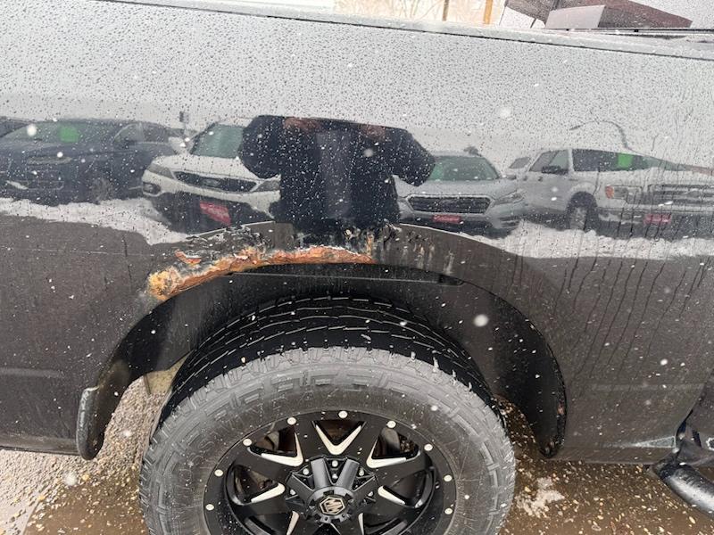 RAM 1500 SLT Crew Cab 4WD 2012