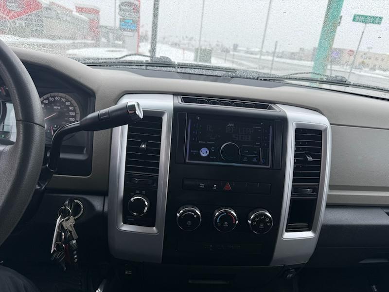 RAM 1500 SLT Crew Cab 4WD 2012