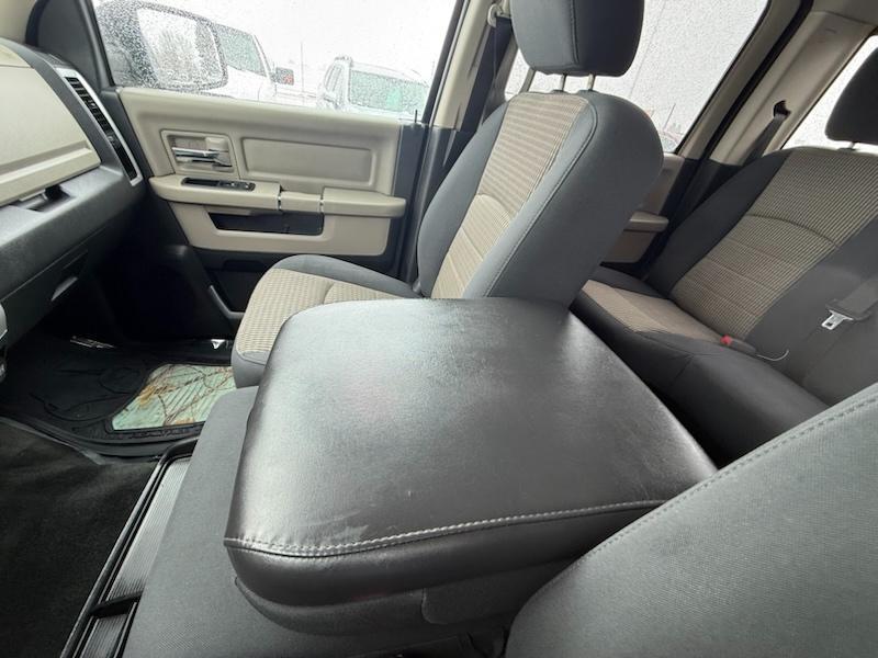 RAM 1500 SLT Crew Cab 4WD 2012