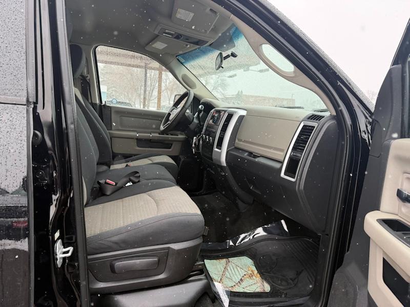 RAM 1500 SLT Crew Cab 4WD 2012