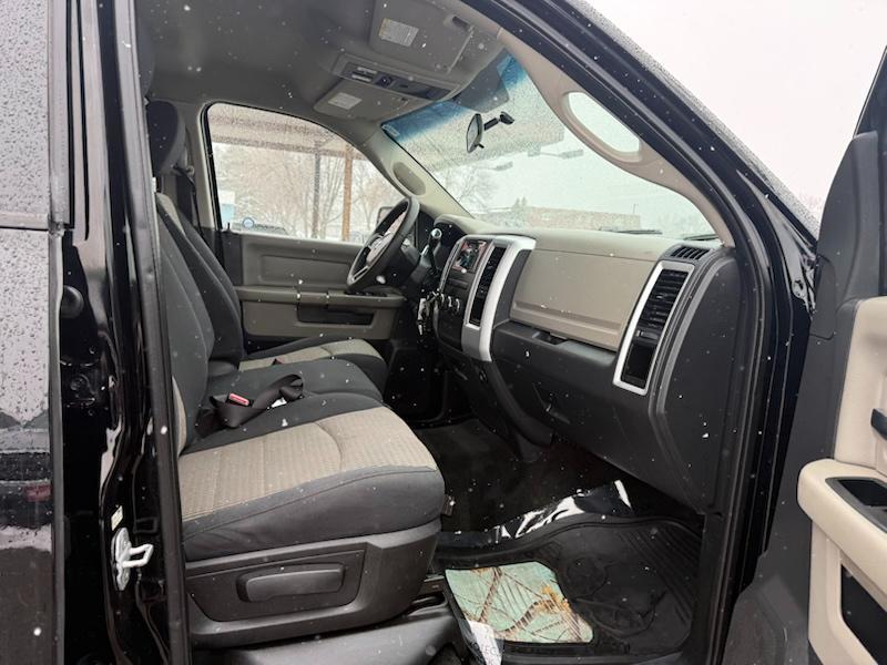 RAM 1500 SLT Crew Cab 4WD 2012