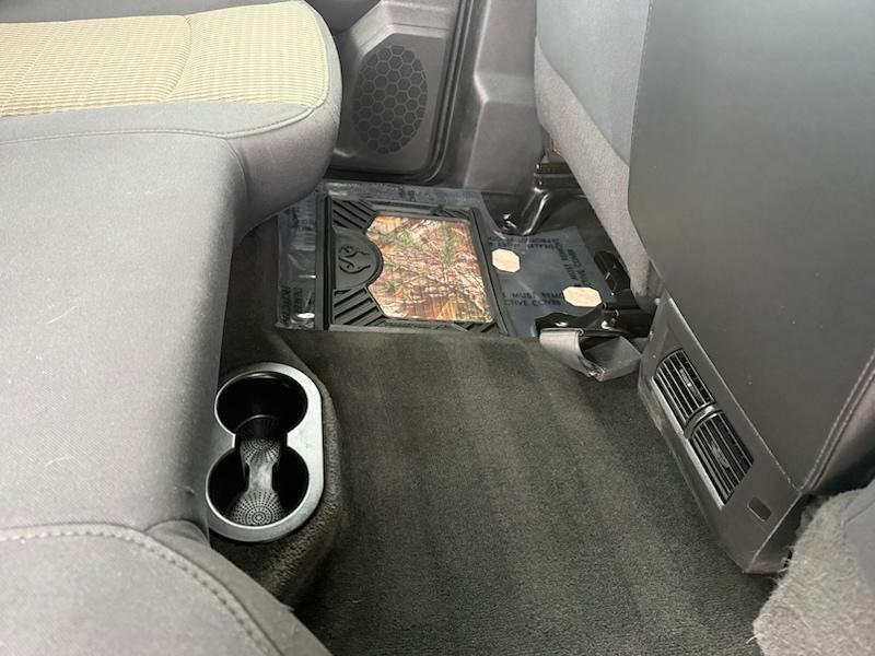 RAM 1500 SLT Crew Cab 4WD 2012