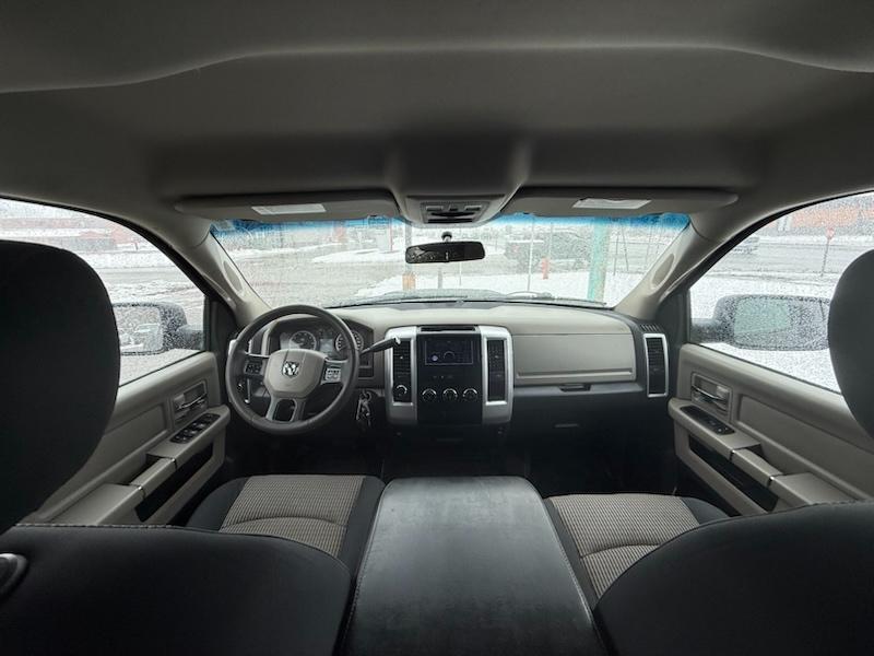 RAM 1500 SLT Crew Cab 4WD 2012
