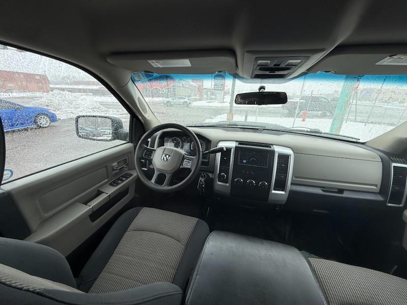 RAM 1500 SLT Crew Cab 4WD 2012