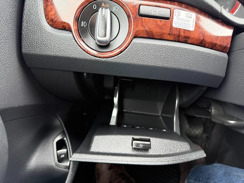 Volkswagen Passat 2.0L TDI SEL Premium 2013